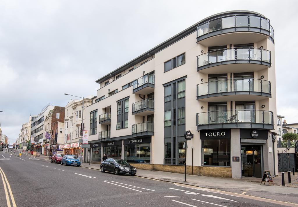 Central Brighton Apartment With Private Parking Rum bild